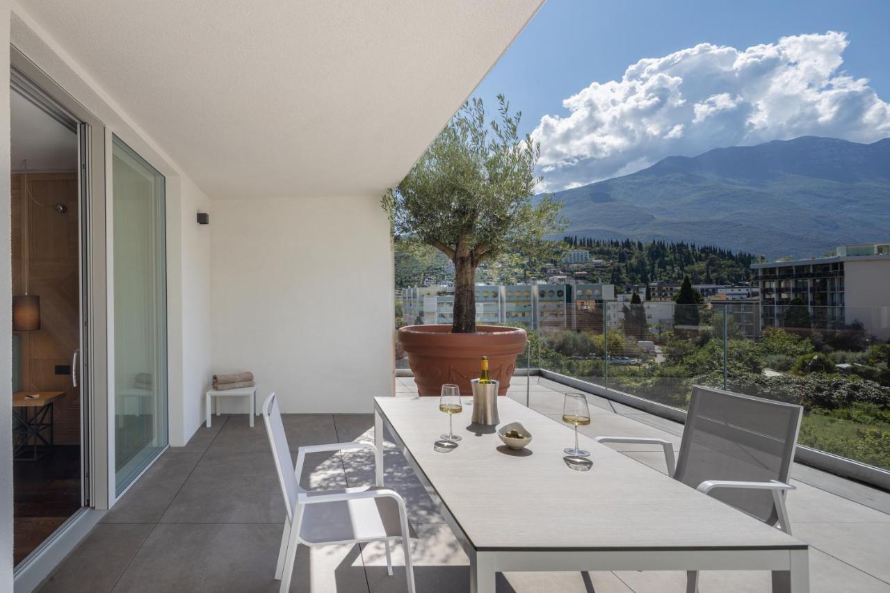 Aris Apartments & Sky Pool - Tonelli Hotels - Adult Friendly Riva del Garda Eksteriør billede
