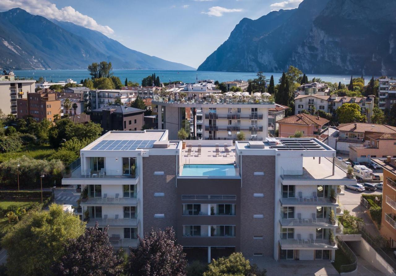 Aris Apartments & Sky Pool - Tonelli Hotels - Adult Friendly Riva del Garda Eksteriør billede