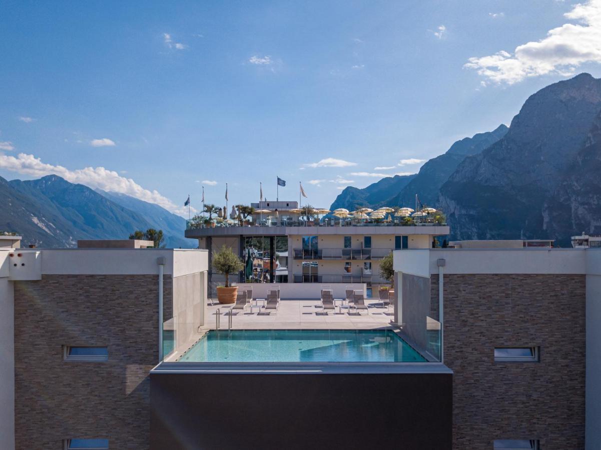 Aris Apartments & Sky Pool - Tonelli Hotels - Adult Friendly Riva del Garda Eksteriør billede