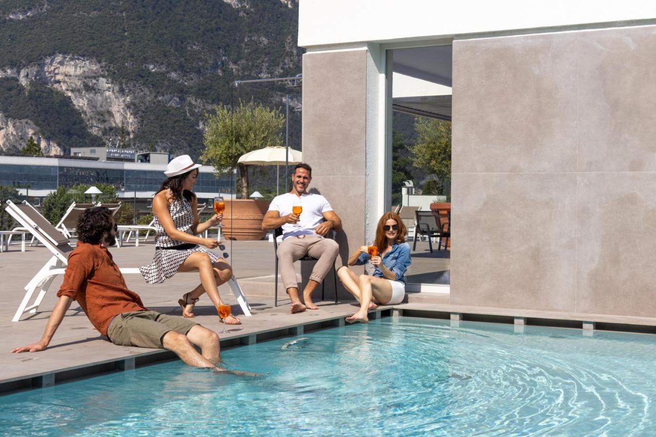 Aris Apartments & Sky Pool - Tonelli Hotels - Adult Friendly Riva del Garda Eksteriør billede