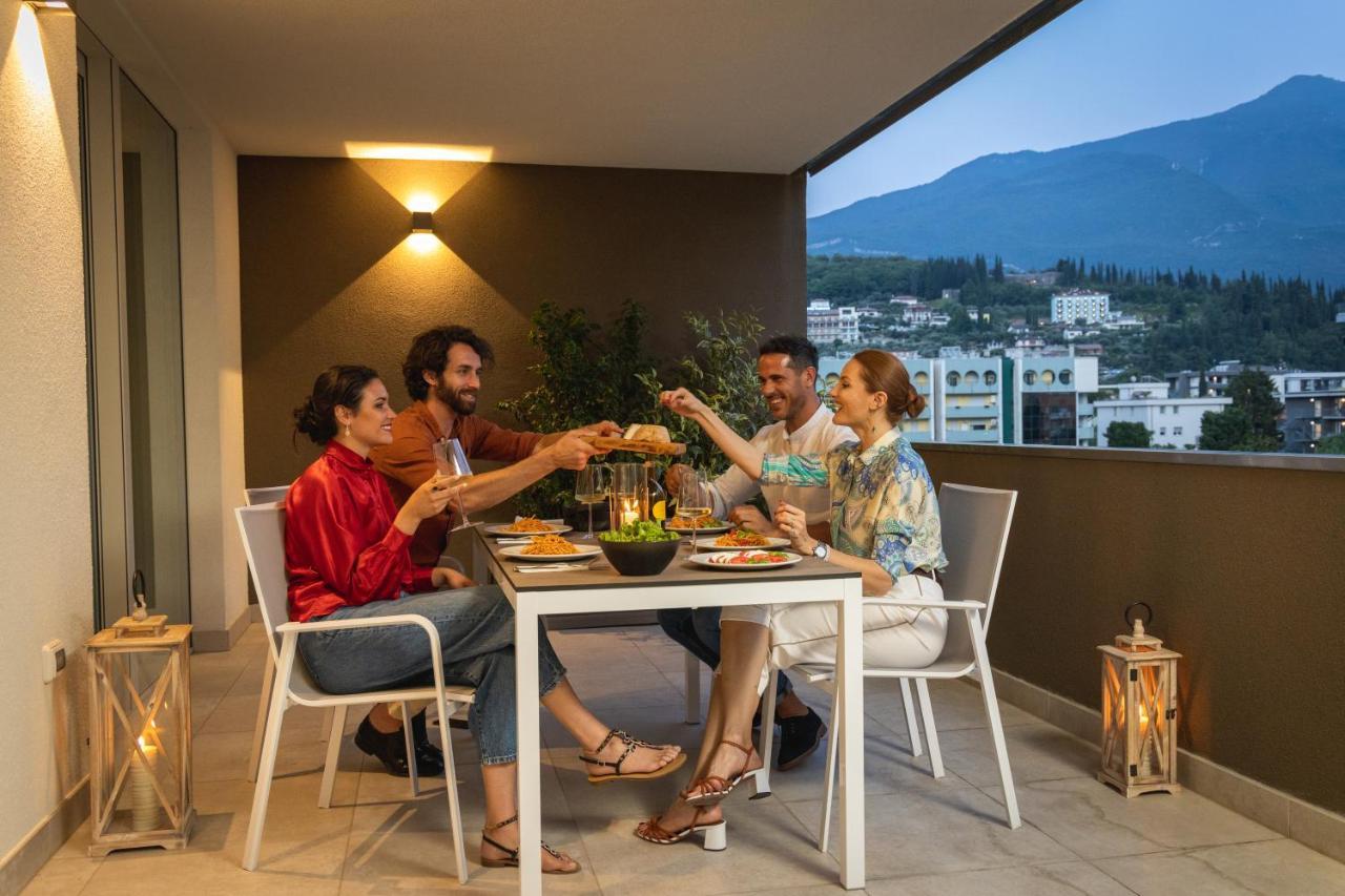 Aris Apartments & Sky Pool - Tonelli Hotels - Adult Friendly Riva del Garda Eksteriør billede